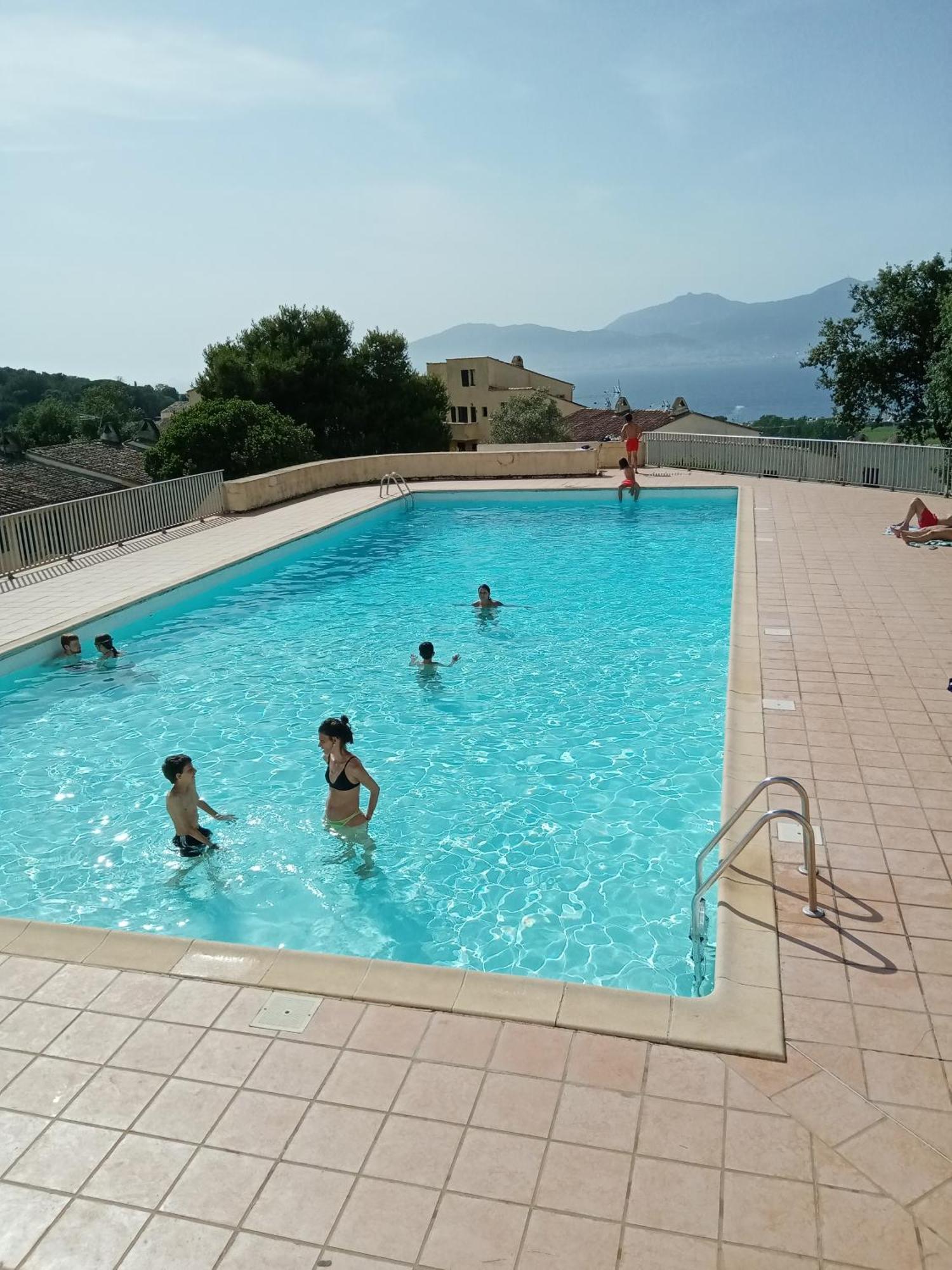 Appart 5 Personnes A Porticcio Avec 2 Piscines Materiel Enfant ,Bebe Clim Luaran gambar